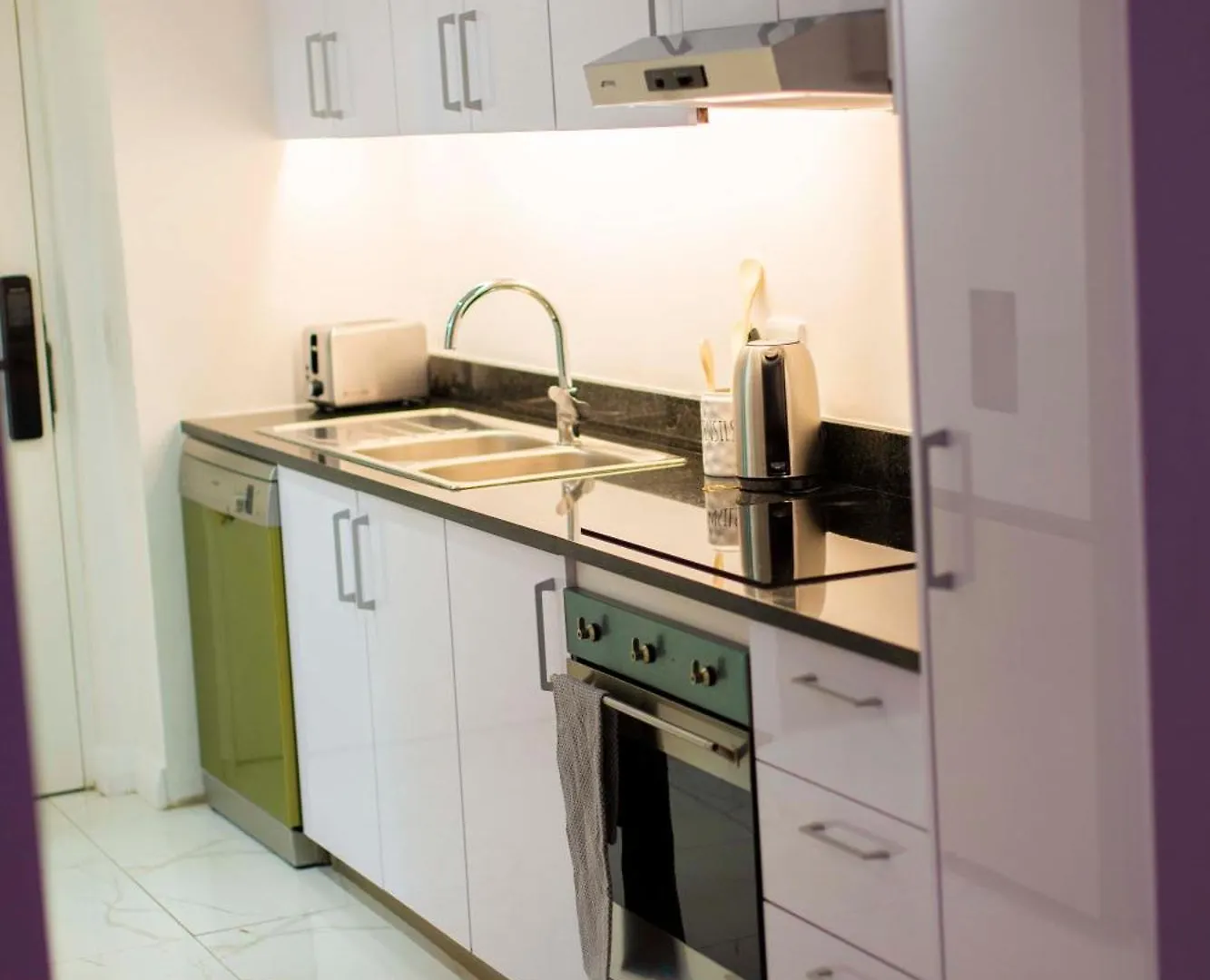 Nyathi Inn Morden Urban Style Living ケープタウン